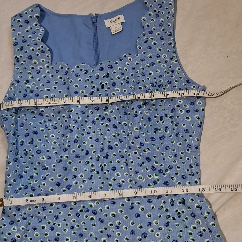 J. Crew Factory Scalloped edged‎ floral basket weave dress. Size 00. Light Blue.